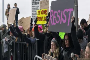 Ông Trump giải thích về sắc lệnh cấm nhập cảnh