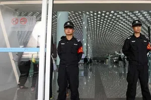 Trung Quốc lấy dấu vân tay toàn bộ khách nước ngoài