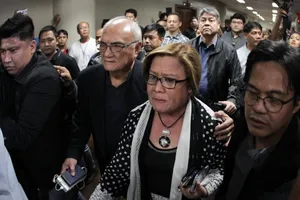 Nữ nghị sĩ chống Tổng thống Duterte bị bắt