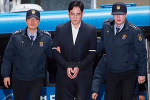 'Thái tử' Samsung cùng 4 lãnh đạo bị truy tố