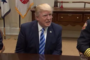 Trump ca ngợi vụ thả siêu bom 10 tấn ‘rất thành công'