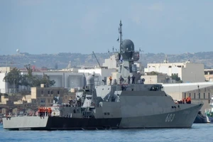 Nga điều 3 tàu chiến tới Latvia nghênh đón chiến hạm Mỹ