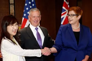 Mỹ, Nhật, Úc đồng loạt chỉ trích Trung Quốc ở biển Đông