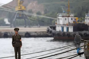 Triều Tiên thu giữ du thuyền chở 3 người của Nga