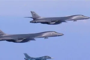 2 oanh tạc cơ B-1 Mỹ xuất kích đáp trả Triều Tiên 