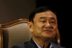 Ông Thaksin phá vỡ im lặng sau khi bà Yingluck bỏ trốn