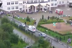  Học sinh dùng rìu tấn công giáo viên ở Nga