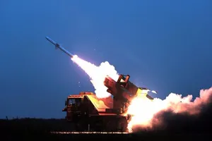 Trung Quốc diễn tập đánh chặn tên lửa thành công 