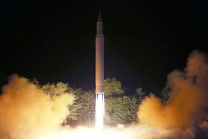 Triều Tiên sắp phóng tên lửa đủ sức vươn tới Anh, Mỹ?