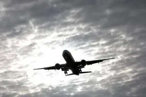 Lo ngại tên lửa Triều Tiên bắn trúng máy bay dân sự