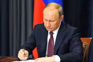 Ông Putin cho thôi chức tư lệnh không quân vũ trụ Nga