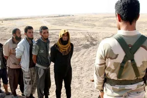 1.000 chiến binh IS tự 'nộp mình' cho liên quân Mỹ