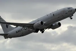 Máy bay do thám Mỹ áp sát căn cứ Nga ở Crimea