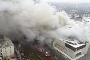 Cháy kinh hoàng trung tâm mua sắm Nga: 40 trẻ mất tích
