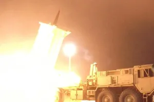 Saudi Arabia đánh chặn 7 tên lửa bắn vào thủ đô