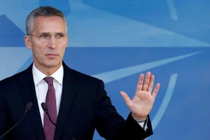 NATO trục xuất 7 nhà ngoại giao Nga