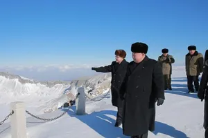 Ông Kim Jong-un có thể bước qua đường biên giới liên Triều