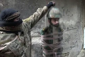 IS hành quyết lính Syria bằng buộc thuốc nổ vào đầu