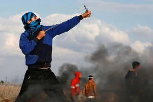 Người Palestine dùng ná cao su bắn hạ UAV Israel