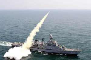 Nổ tàu hộ vệ đang tập trận,1 sĩ quan Hàn Quốc thiệt mạng