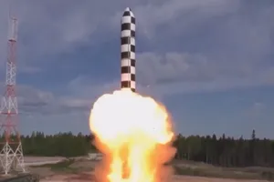 Nga lần đầu tiết lộ ảnh thực tế dàn vũ khí 'bất khả chiến bại'