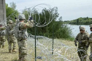 Mỹ tuyên bố mạnh tay với dòng người di cư từ Mexico