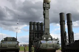 Mỹ lo ngại về hệ thống S-300 được Nga chuyển tới Syria