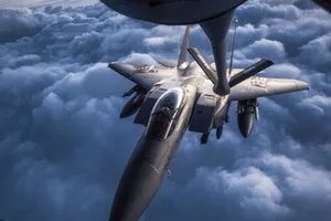 Mỹ ngừng tiếp nhiên liệu cho liên quân tham chiến ở Yemen