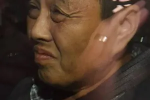 Kế hoạch nhét kim khâu vào dâu tây được chuẩn bị kỹ lưỡng