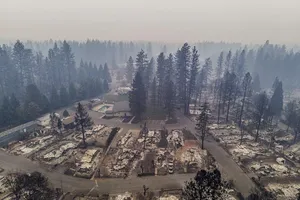 Thị trấn ở California hoang tàn sau thảm họa cháy rừng