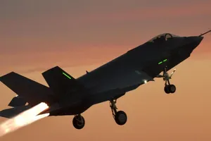 S-500 của Nga có thể hạ gục F-22, F-35 của Mỹ?