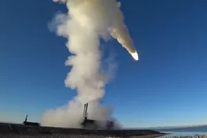 NATO tập trận ở Biển Đen, tàu chiến, tên lửa Nga 'vào vị trí'