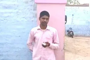 Nam thanh niên Ấn Độ tự chặt ngón tay vì bỏ phiếu nhầm