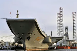 Tàu sân bay duy nhất của Nga sắp 'hồi sinh'