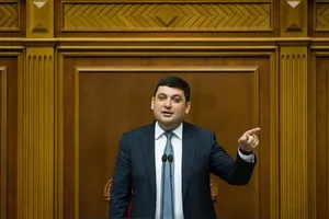 Ukraine áp trừng phạt mới vào Nga