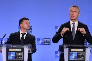 Lo ngại Nga, ông Zelenskiy muốn Ukraine nhanh gia nhập NATO 