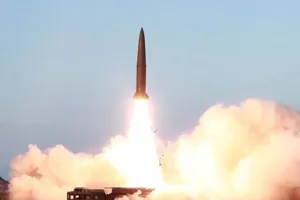 Mỹ-Hàn tập trận chung, Triều Tiên liền phóng 2 tên lửa