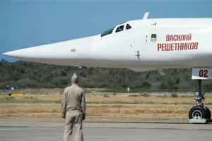 Nga điều hai máy bay ném bom hạt nhân sát biên giới Mỹ