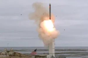 Mỹ thử tên lửa hành trình bắn trúng mục tiêu cách 500km