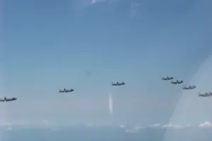 7 tiêm kích J-20 Trung Quốc lập đội bay lớn chưa từng có