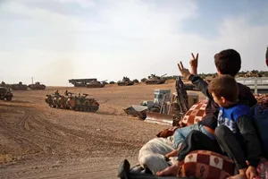 Bắt tay người Kurd và thỏa thuận 'cho không' chính phủ Syria