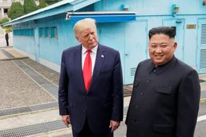 Tiết lộ lý do cuộc gặp Trump - Kim thất bại