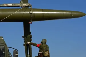 Hệ thống tên lửa Iskander-M.