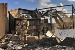 Căn cứ không quân Ain Al-Asad sau khi bị Iran nã tên lửa.