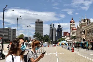 Tính đến sáng ngày 3-2, đã có 362 người chết (361 người ở Trung Quốc và 1 người ở Philippines) vì dịch Corona. Ảnh: THE STAR