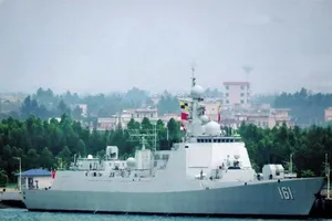 Tàu khu trục Hô Hòa Hạo Đặc (Hohhot) thuộc lớp Type 052D của Trung Quốc. 