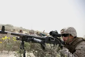 Lính thủy đánh bộ Mỹ trong một cuộc tập trận với Saudi Arabia. 