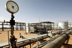 Mỏ dầu Sharara của Libya sản xuất hơn 300.000 thùng dầu thô mỗi ngày. 