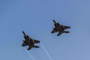 Hai chiến đấu cơ F-15 của Mỹ.