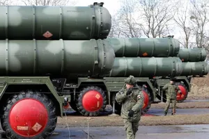 Hệ thống phòng không S-400 của Nga.